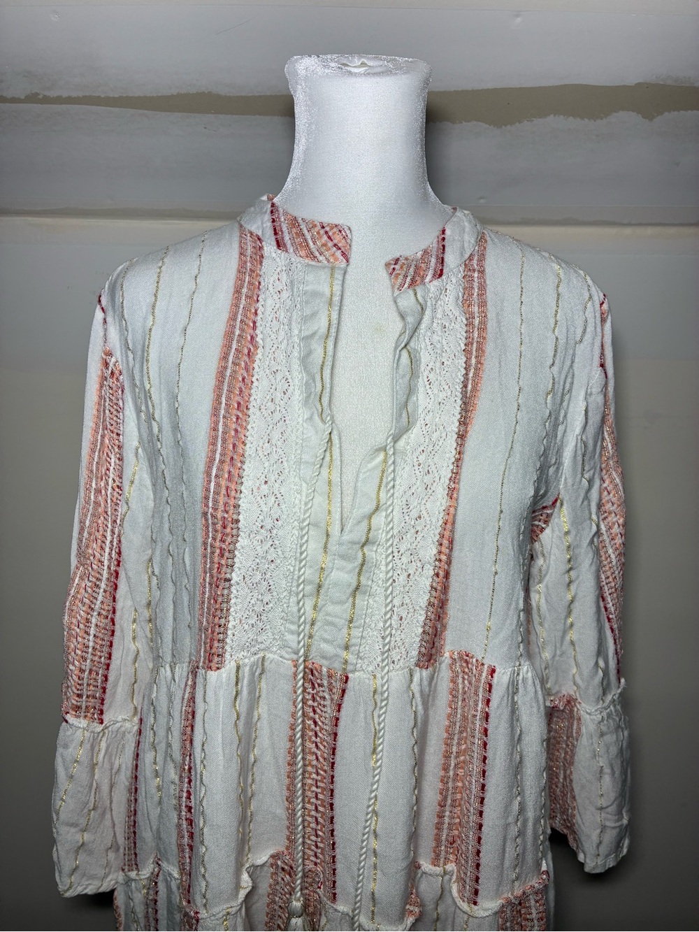 Turks & Caicos Boho Tiered White Coral Stripe Mini Dress size Large - Picture 6 of 7